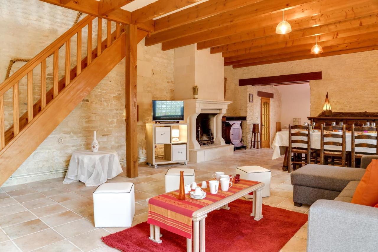 Isida, Maison Spacieuse Avec Terrasse Et Stationnement 凯恩 外观 照片