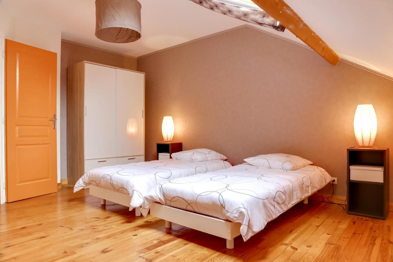 Isida, Maison Spacieuse Avec Terrasse Et Stationnement 凯恩 外观 照片