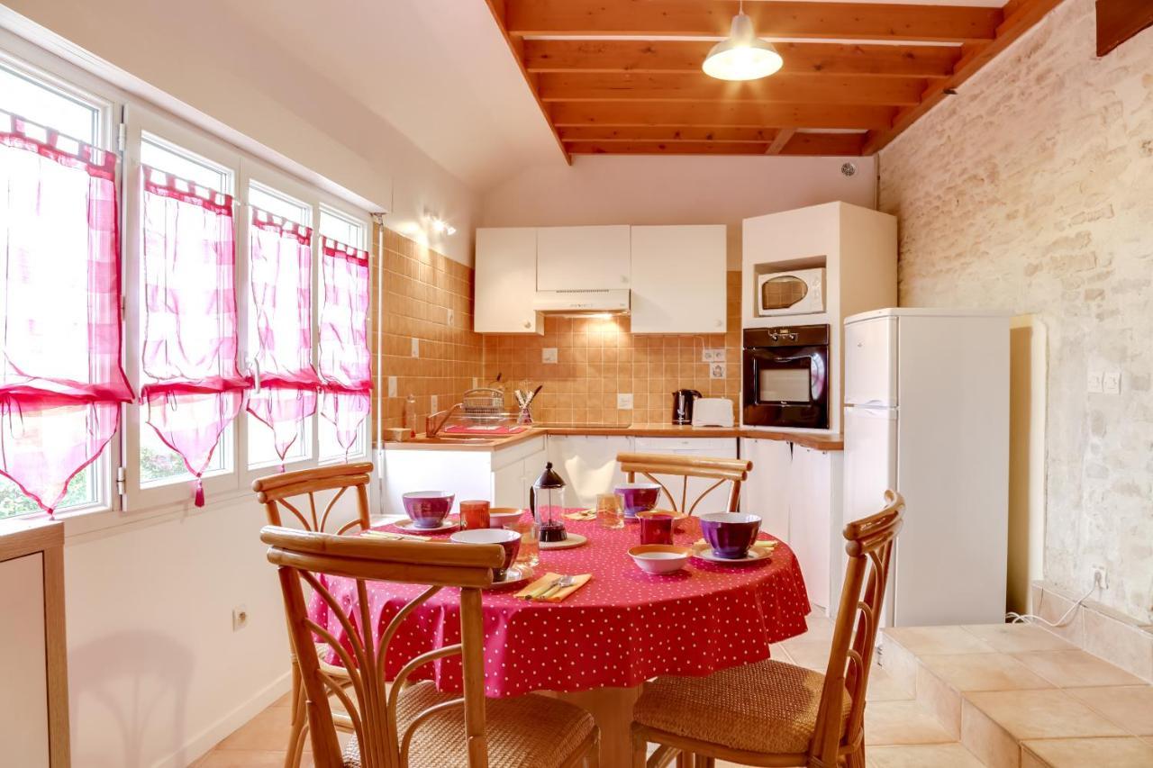 Isida, Maison Spacieuse Avec Terrasse Et Stationnement 凯恩 外观 照片
